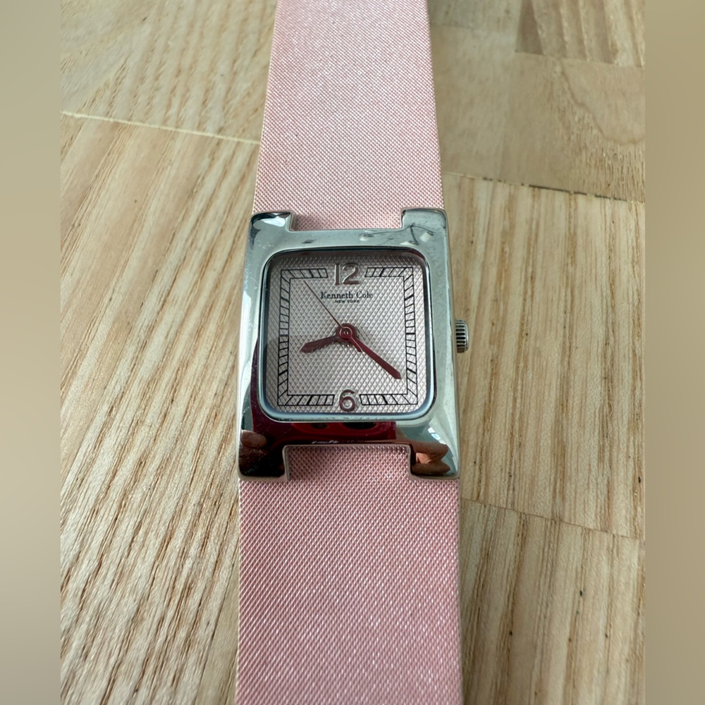 Vintage Kenneth Cole ladies silver tone pink square watch NEW BATTERY